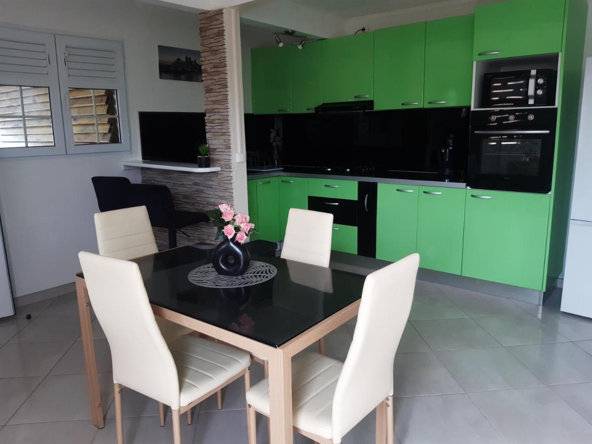 Bella Appartement Gros-Morne Buitenkant foto