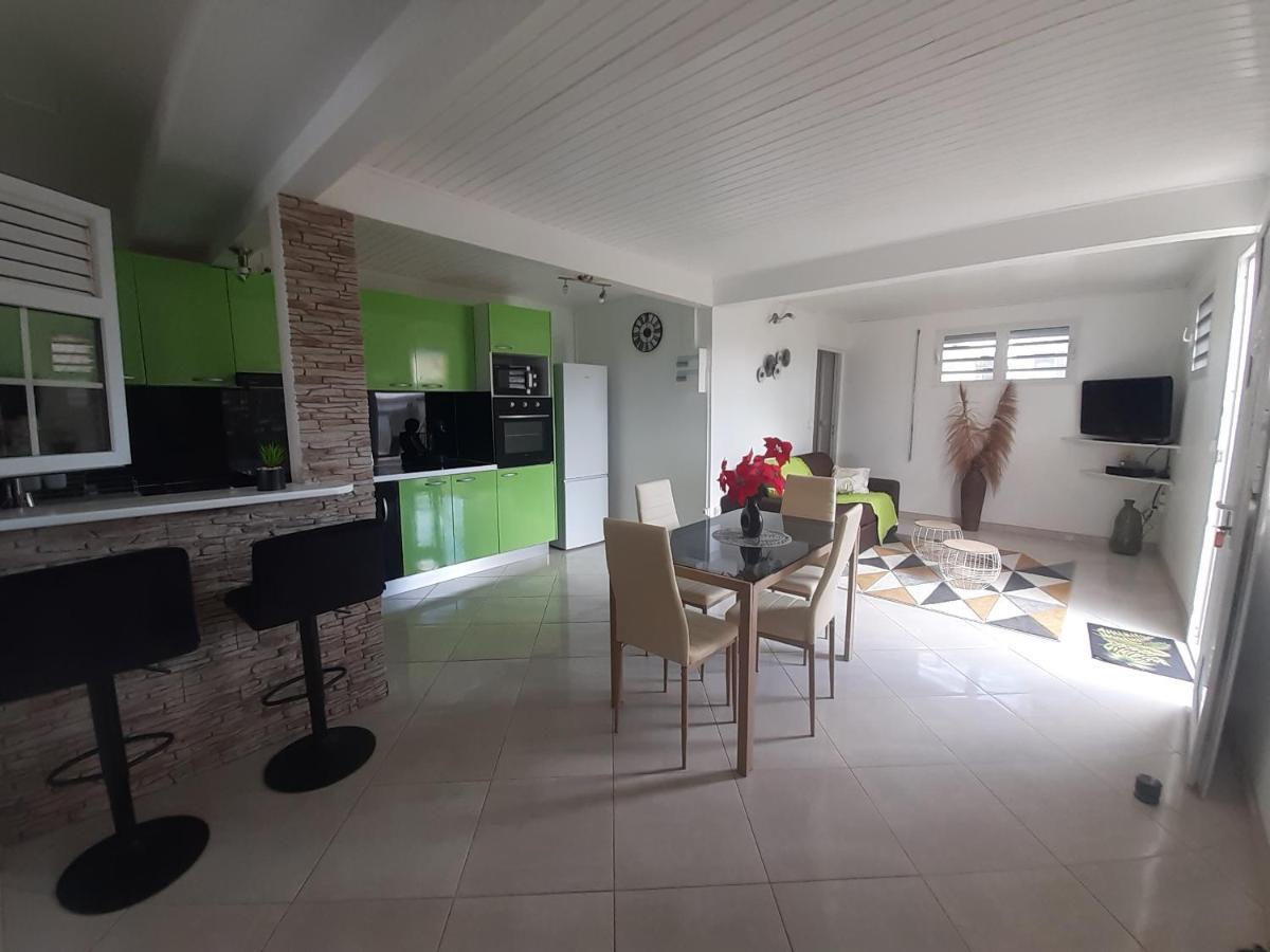 Bella Appartement Gros-Morne Buitenkant foto