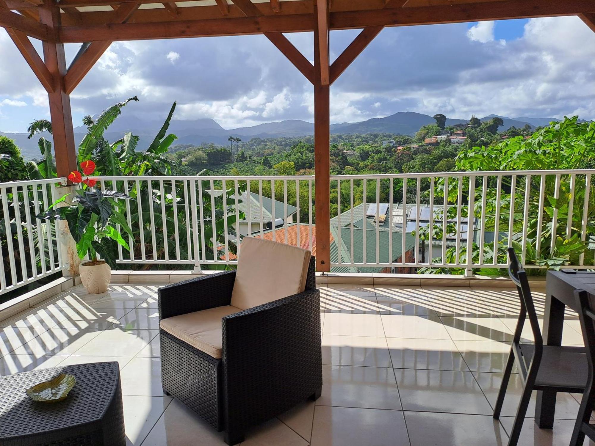 Bella Appartement Gros-Morne Buitenkant foto